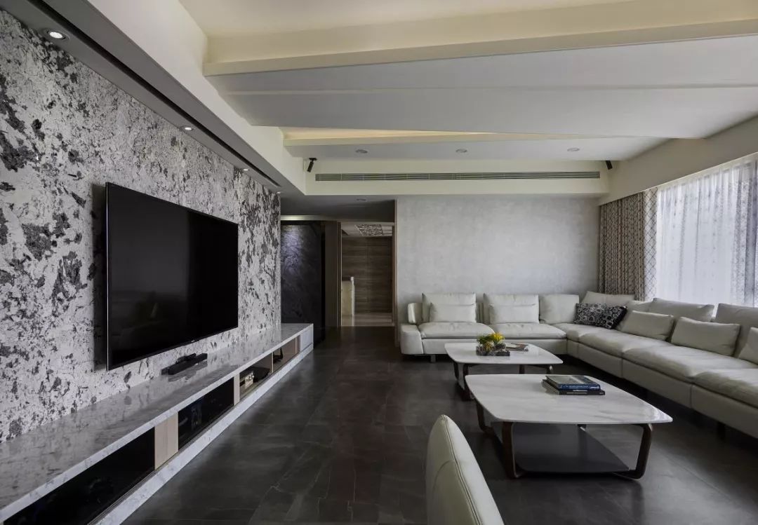 客厅电视背景墙简约小柜子效果图,2021现代简约背景墙效果图客厅