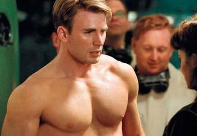 想要帅气有型且饱满的胸肌的方法,胸肌自然放松能显示好看的胸肌吗