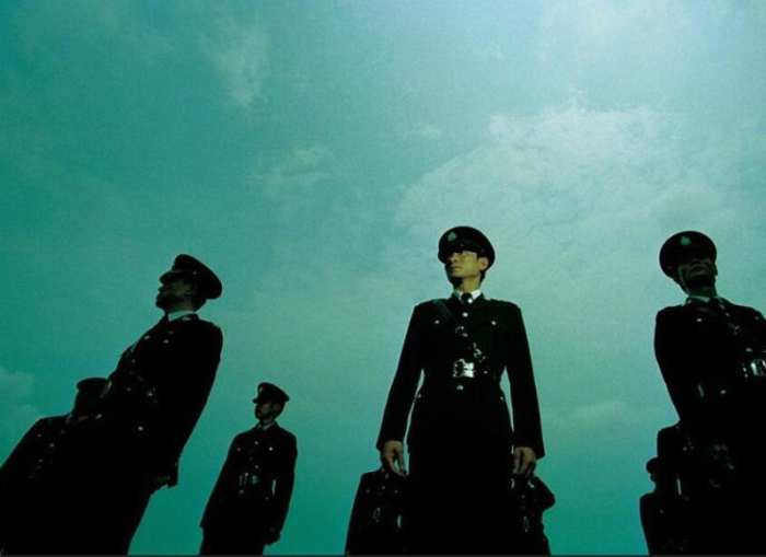 《无间道》香港电影崛起的里程碑，今日带你重新认识这部电影