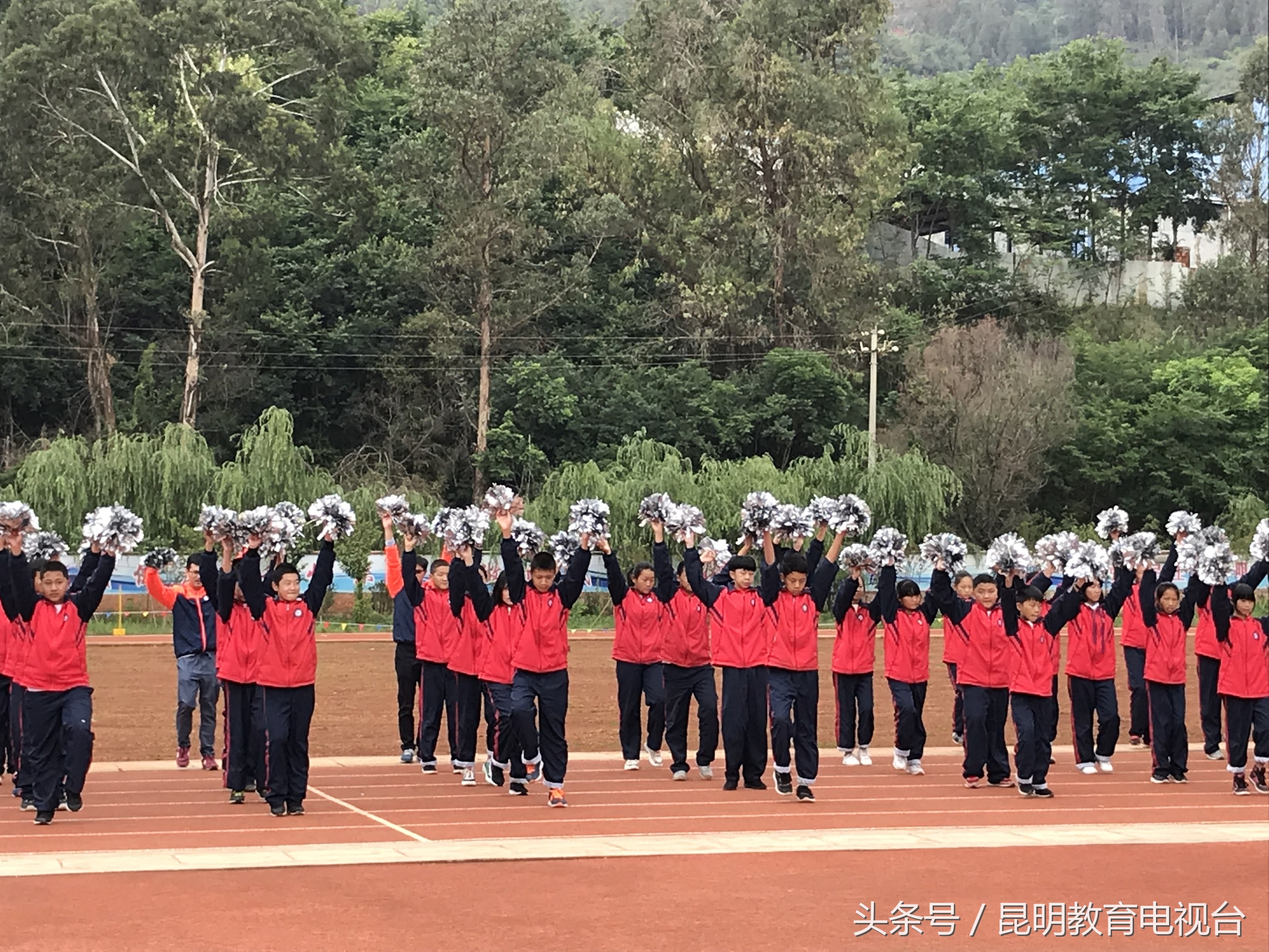 辽化高中阳光体育大课间活动,阳光体育大课间新乡市牧野区