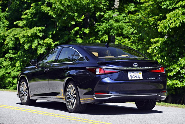 BBA劲敌将上市，发动机全球第一，奔驰也怕它，30万身价100万档次