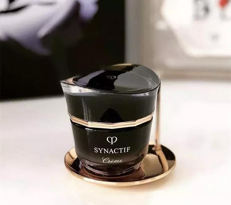 真贵妇界公认最值得买的一款面霜,日本贵妇面霜哪个牌子好用