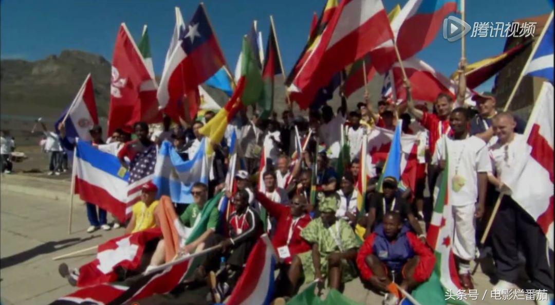 足球拯救了凯撒,足球拯救了世界