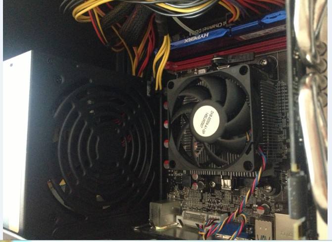 天热了汽车需要更换冷却液吗,天热师傅修空调的说说