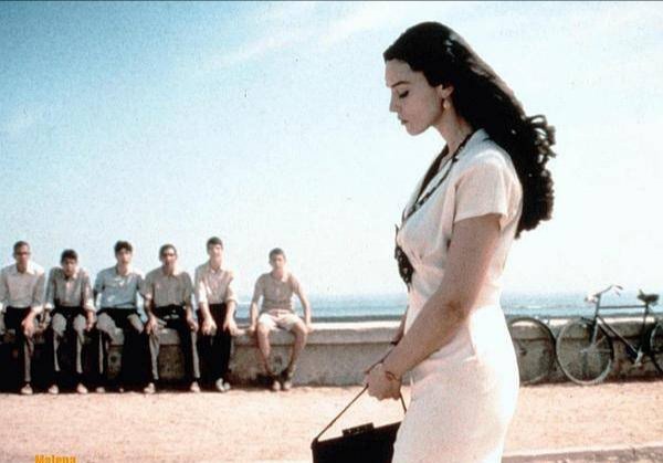 意大利国宝级女星莫妮卡贝鲁奇,莫妮卡贝鲁奇意大利国宝级