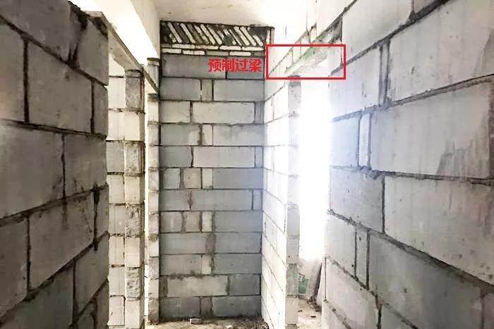 邻居家的墙倒了砸了我怎么办,邻居家墙倒了怎么处理