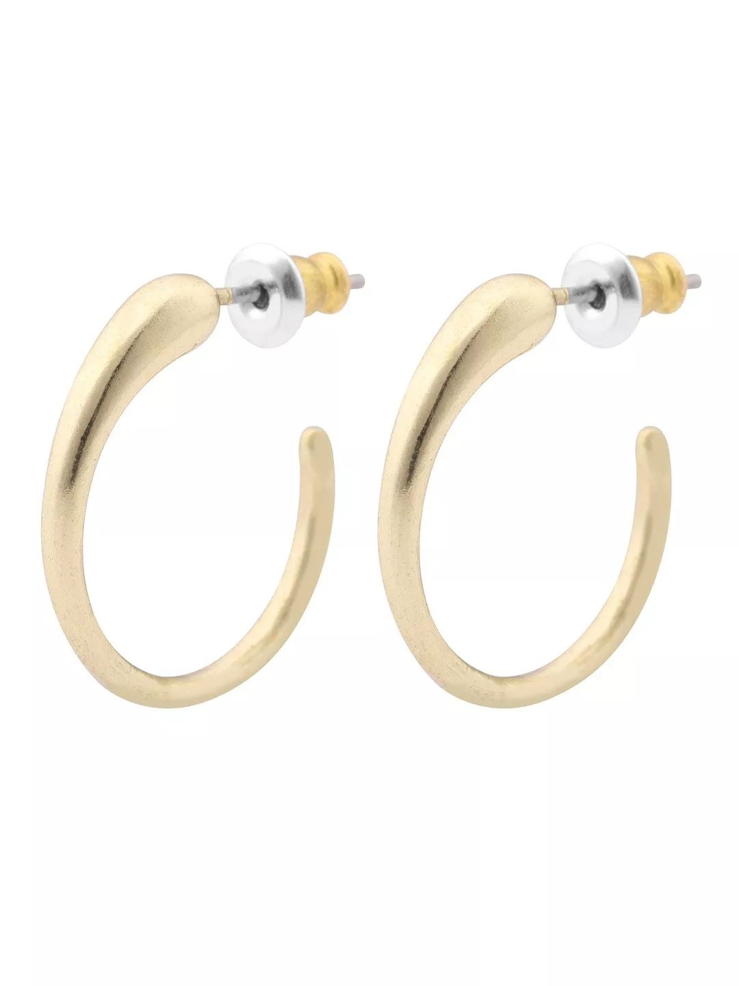 提升穿搭质感的首饰推荐,只穿基础款