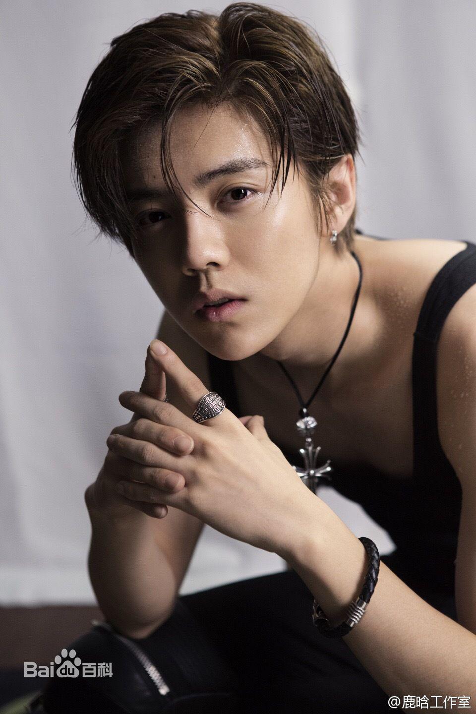 2018年鹿晗踢球,鹿晗雪地足球赛