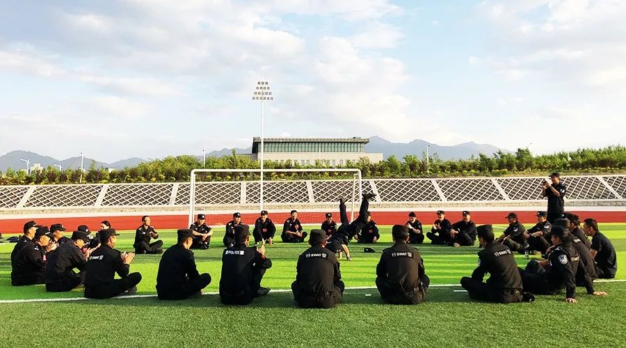 警务实战教官为民警讲授实战技能,警务实战教官需要具备哪些能力