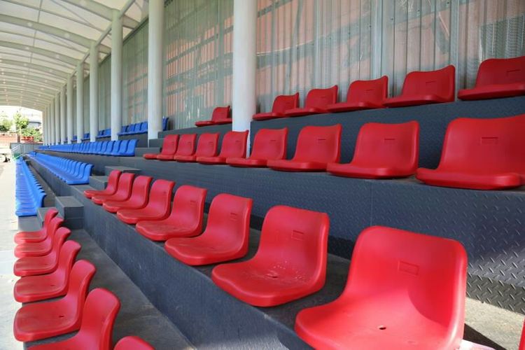 驻马店建设足球场,驻马店一高景象