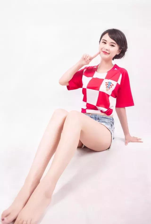 空姐和空姐格斗,空姐足球