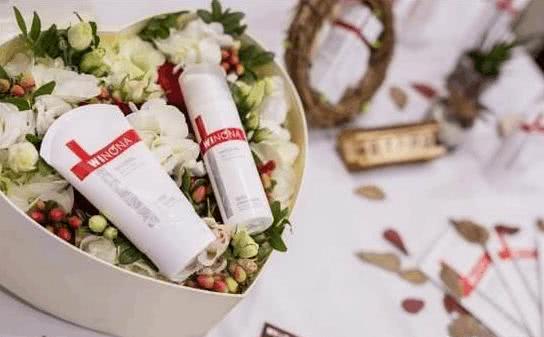 适合40岁女人的护肤品国货排行榜,好用的护肤品排行榜纯植物