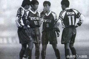 「逍遥侃球」看球是一种生活方式三好青年都看球