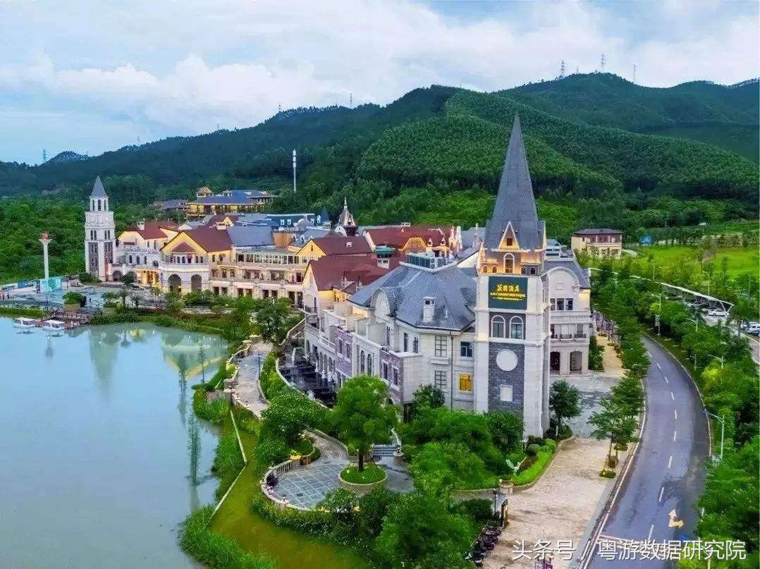 涓栫晫鏉挒涓婄埗浜茶妭,涓栫晫鏉拰绔崍