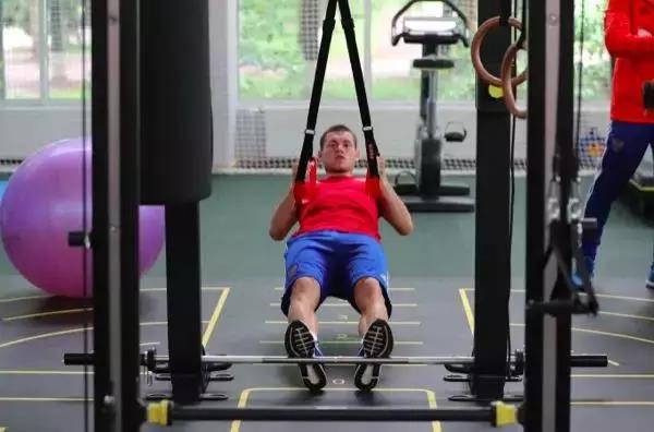 法国泰诺健,泰诺健助力引体向上