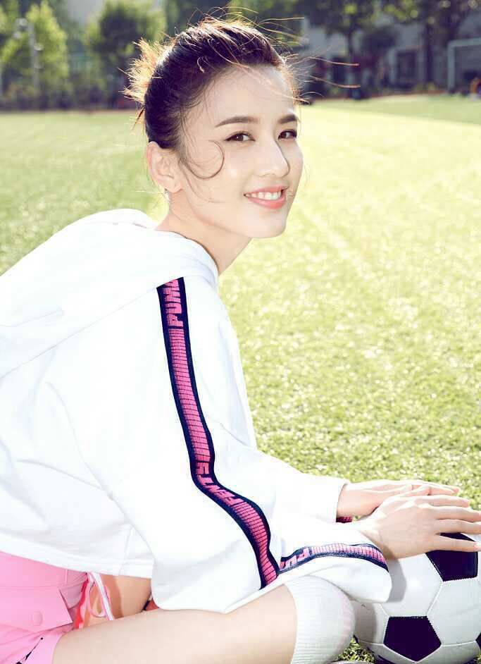 黄圣依穿足球装,黄圣依少林足球