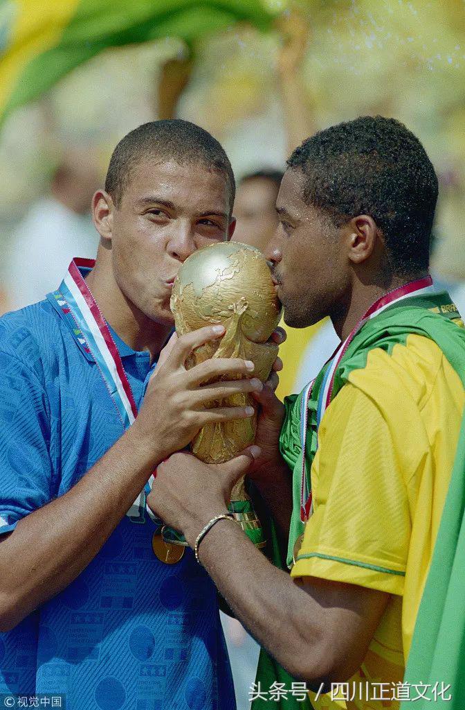 历届世界杯冠军经典照片,历届世界杯点球精彩瞬间