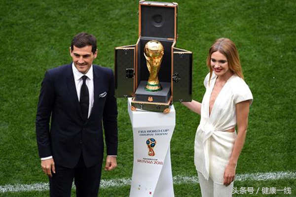 俄罗斯世界杯竖中指,2018世界杯开幕式竖中指