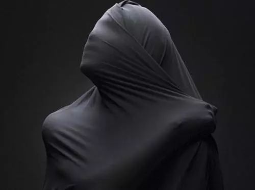 如果你抑郁说明你活在过去,如果你抑郁有什么症状