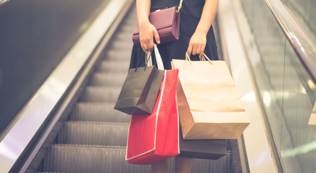 有人在机场叫你帮忙拿行李,没时间去机场提货怎么办