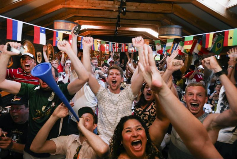 为什么世界杯令那么多人疯狂,世界杯为什么令人疯狂