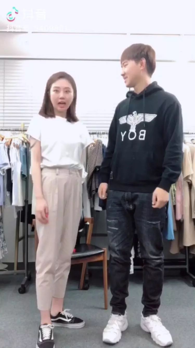 95后学生年入百万,95后年入百万多吗