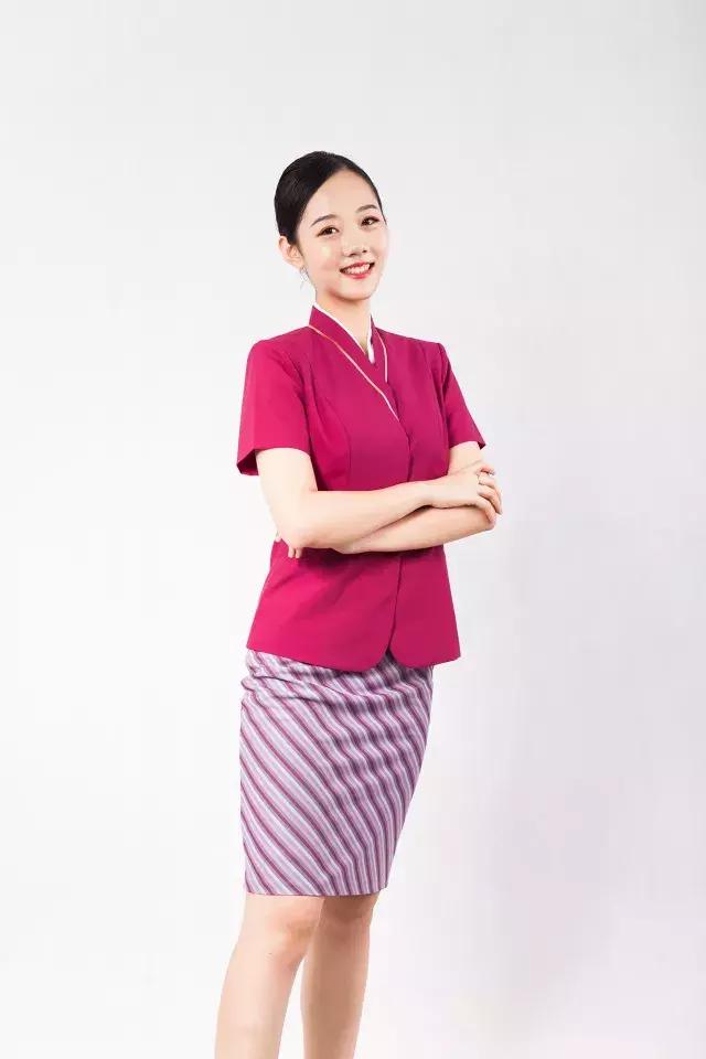 听说，好看的姑娘都在看世界杯