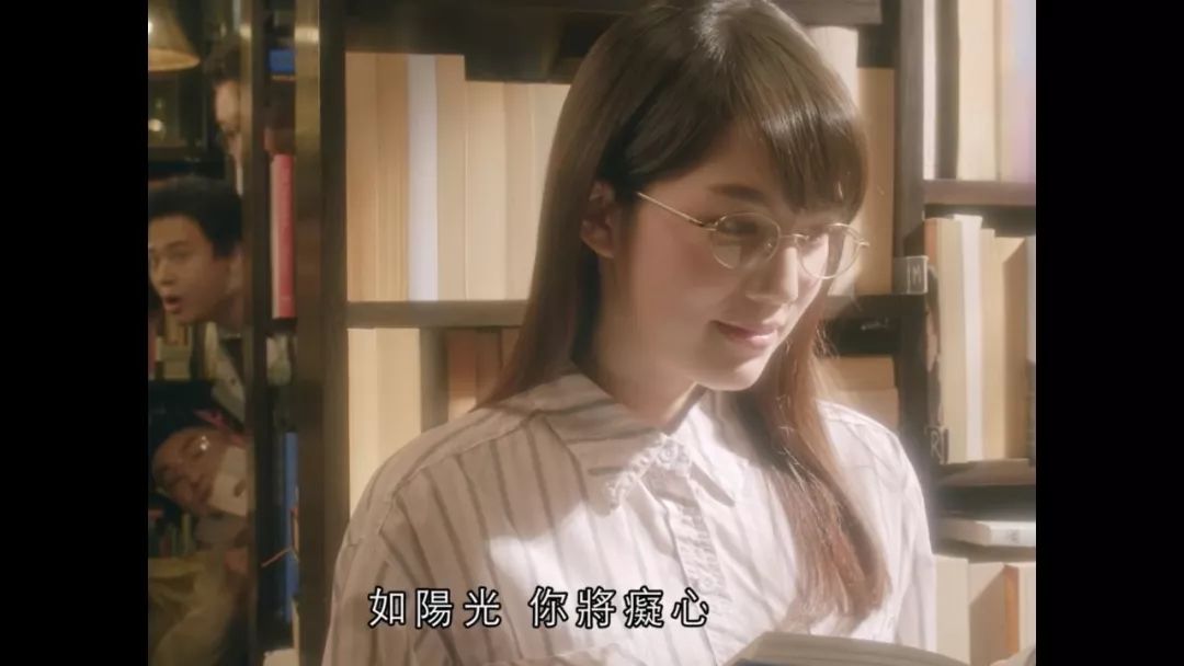 被指玉女掌门人接班人九零后女神拍摄柠檬茶广告激似周慧敏