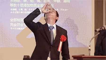 中年少女们，你们拼的到底是什么？