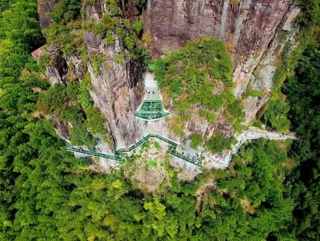 浙江旅游刺激惊险的地方,浙江旅游哪里有玻璃栈道