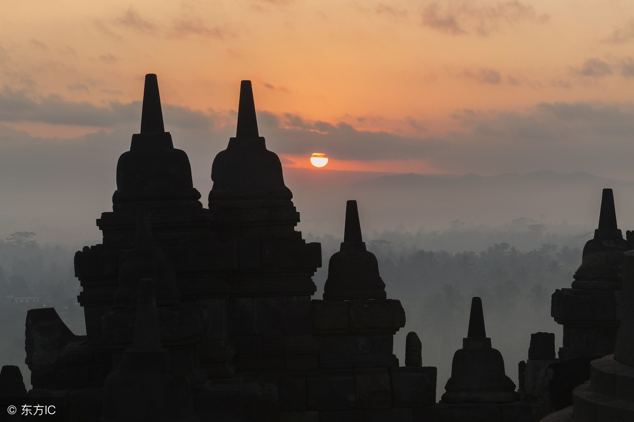 世界杯让人精彩的足球瞬间,世界杯足球比赛精彩回顾