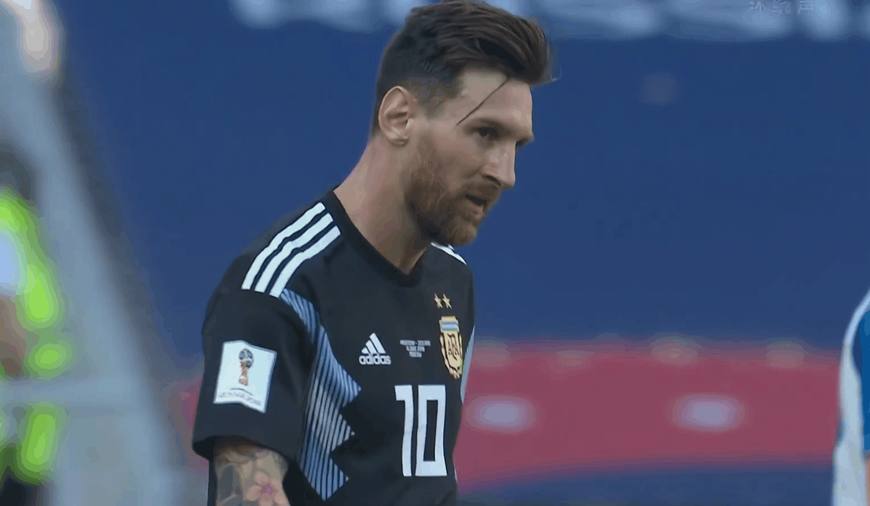 只跑动7.6公里还说累？名嘴堂而皇之嘲讽梅西，网友的回复很犀利