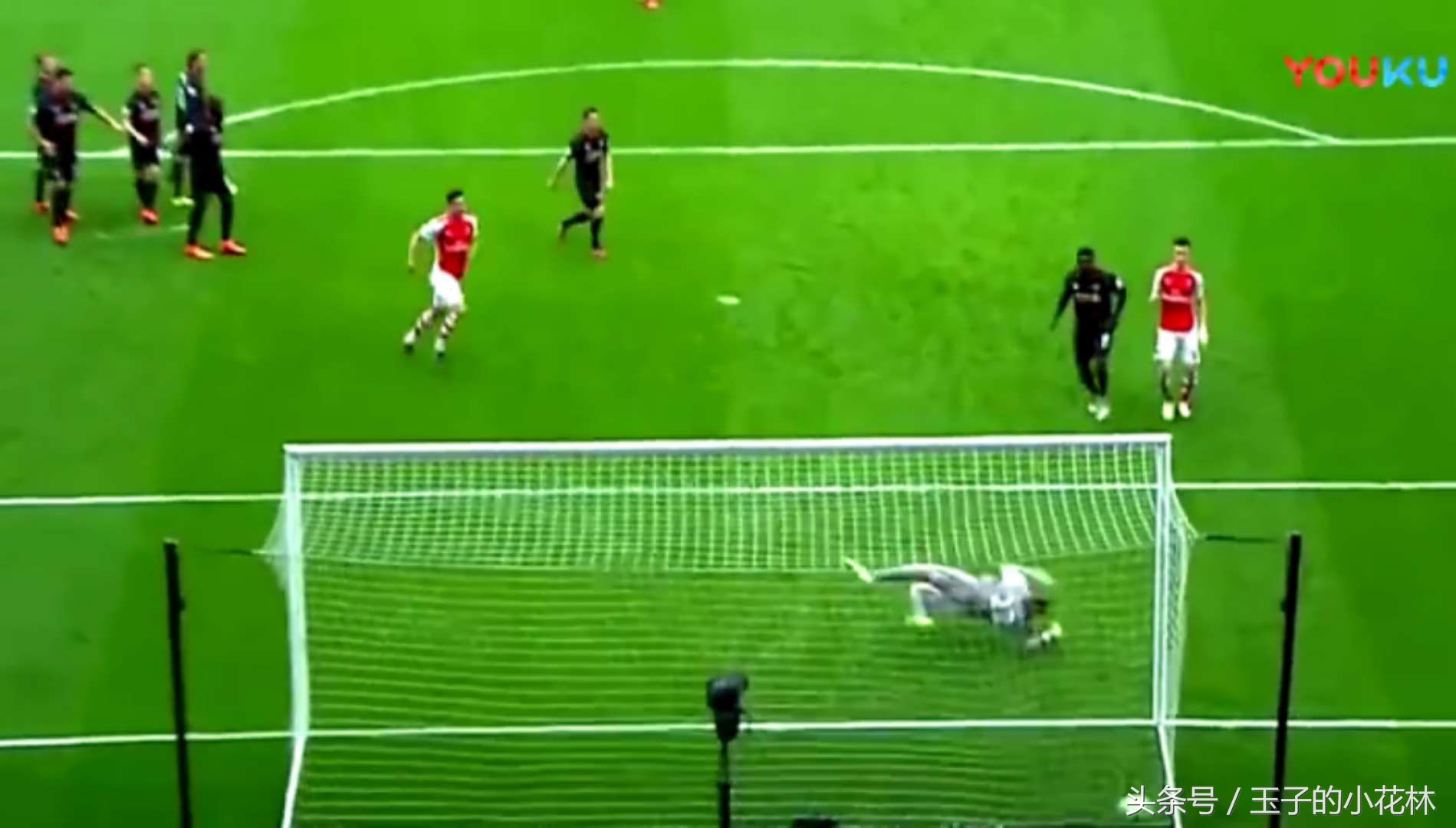 麦当劳推出德国辣鸡堡，网友：麦当劳：其实我已经看穿一切