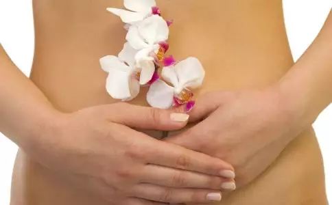 大姨妈有好多血块好不好,大姨妈提前颜色发黑有血块