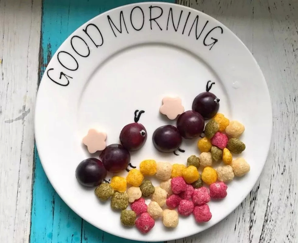 宝宝不吃喝奶粉喜欢吃辅食怎么办,宝宝喜欢喝奶不吃辅食