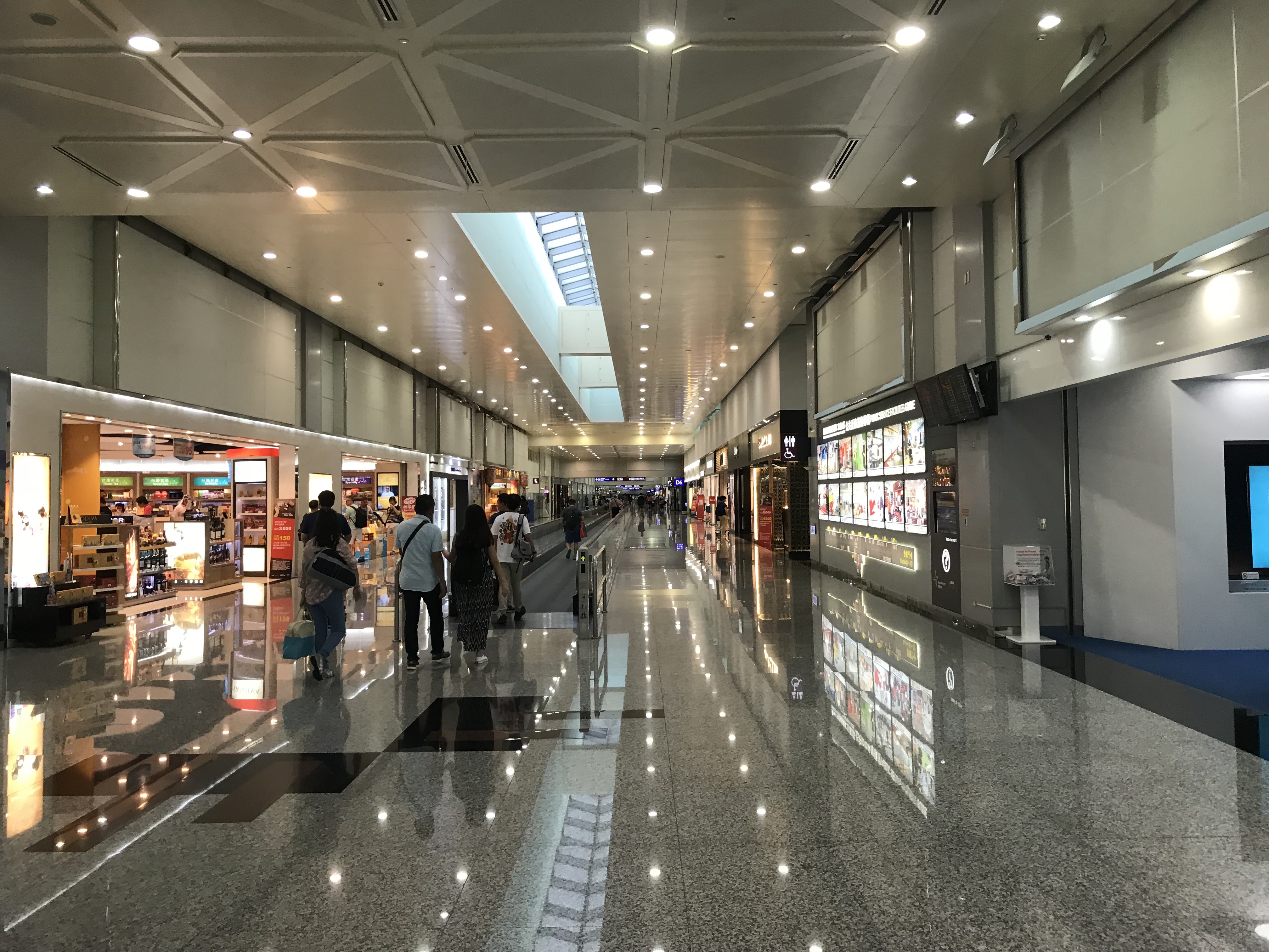 那些女人进到桃园机场就出不来的原因