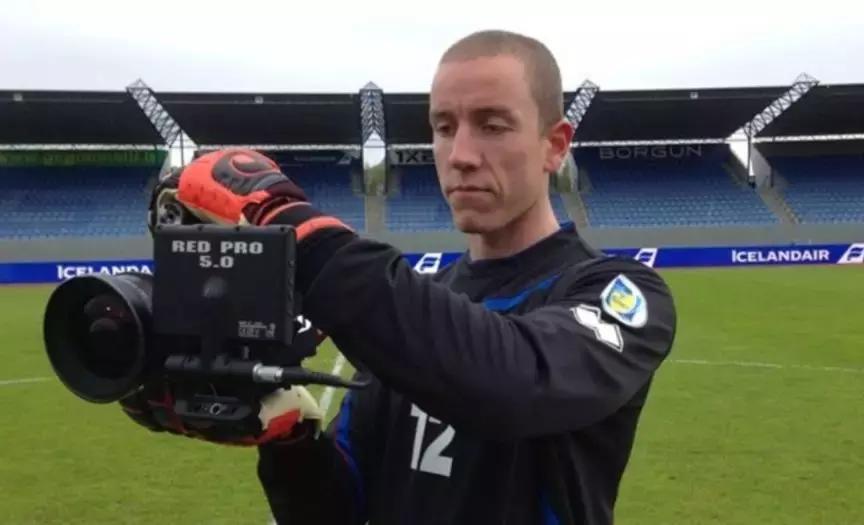 冰岛导演牙医,冰岛球队队长是牙医