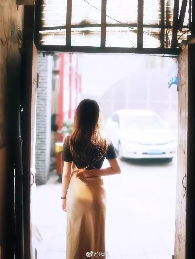 夏天拍照必备的10件衣服,夏季拍照服饰搭配图片