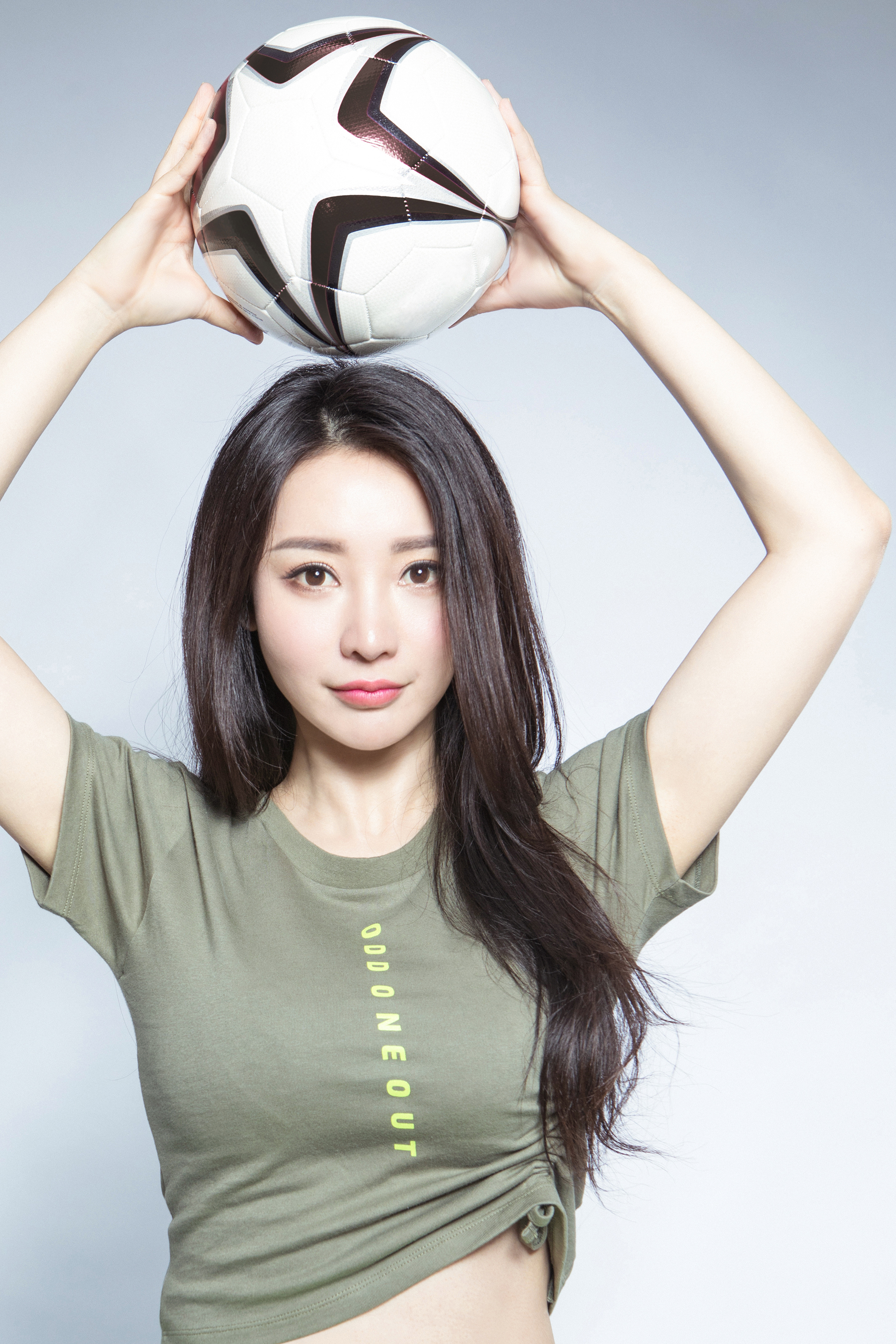 柳岩露脐装图片大全,柳岩露脐健身自拍