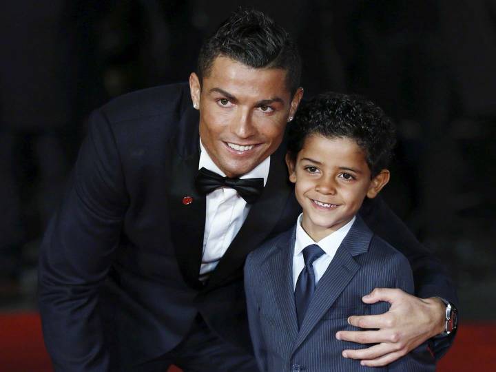 温柔的球星,暖心足球球员