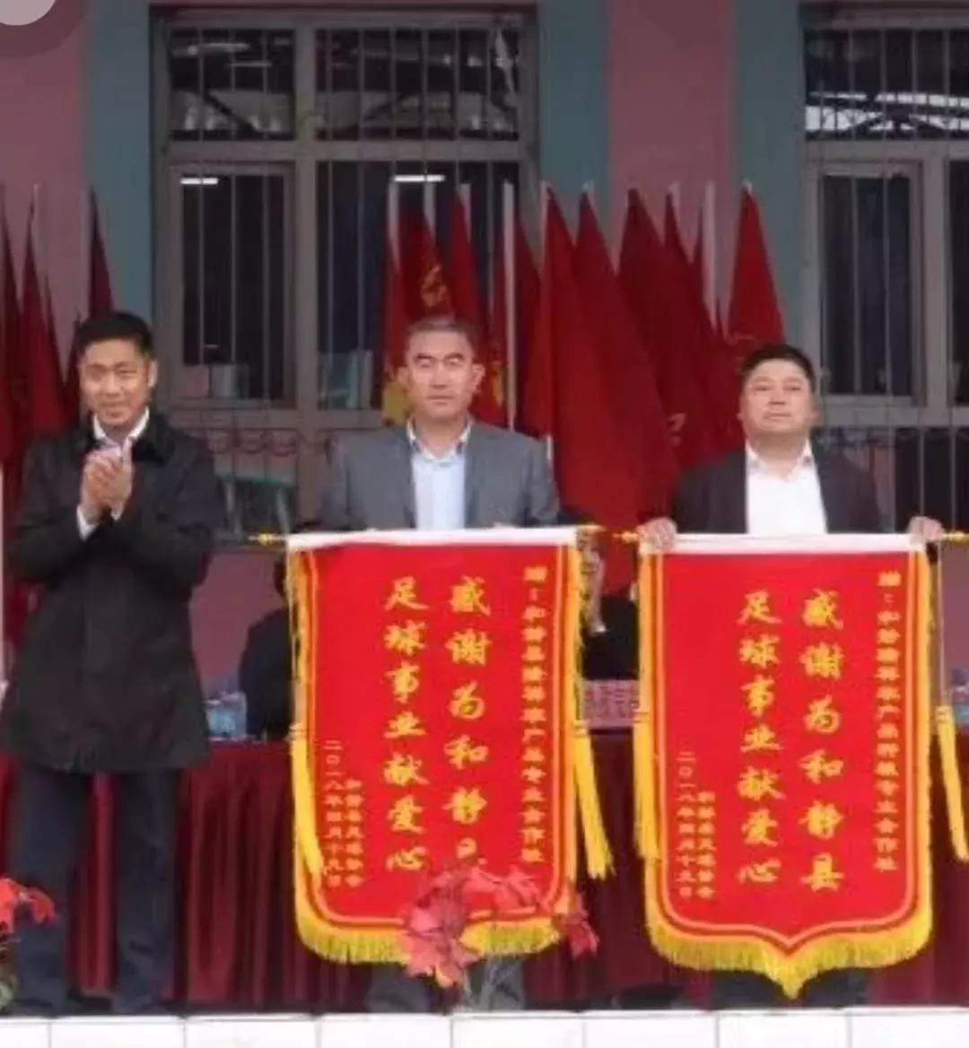 合作社人关注*疆新**足球，期待中国足球的未来