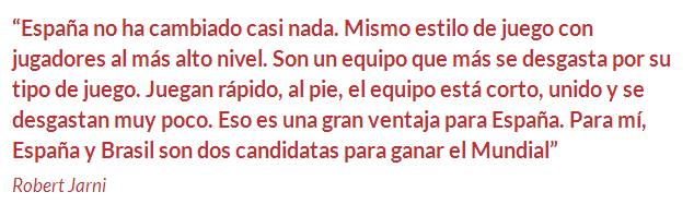 梅西被对手压倒,梅西被马拉多纳扛起来