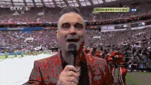 冬天看世界杯的正确打开方式,冷到发紫