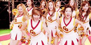 银乐迪新天地店,为世界杯加油足球小宝贝