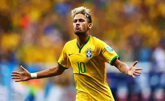 世界杯激战正酣之际,世界杯鏖战正酣