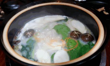 胡吃海塞后胃难受打嗝难闻,前一天胡吃海塞第二天胃难受