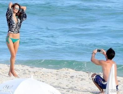 14岁维密史上最年轻的天使,刘雯维密走秀上演足球宝贝