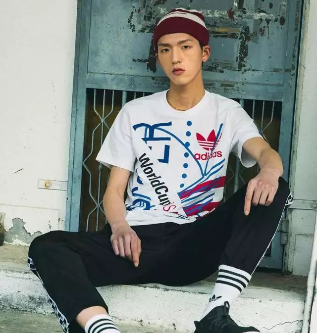 2022世界杯联名款轻奢杯,世界杯联名款足球