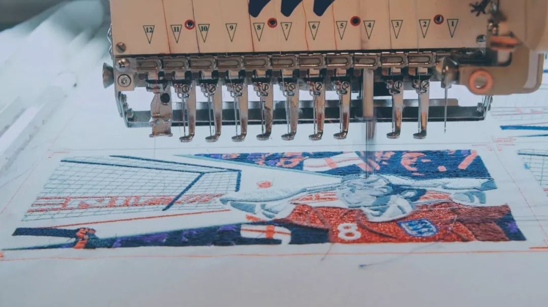 lv限量版足球,lv足球世界杯限量版