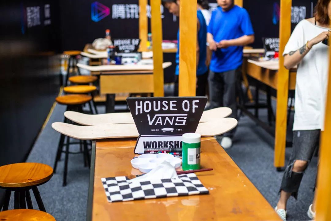 vans滑手视频,vans滑板活动